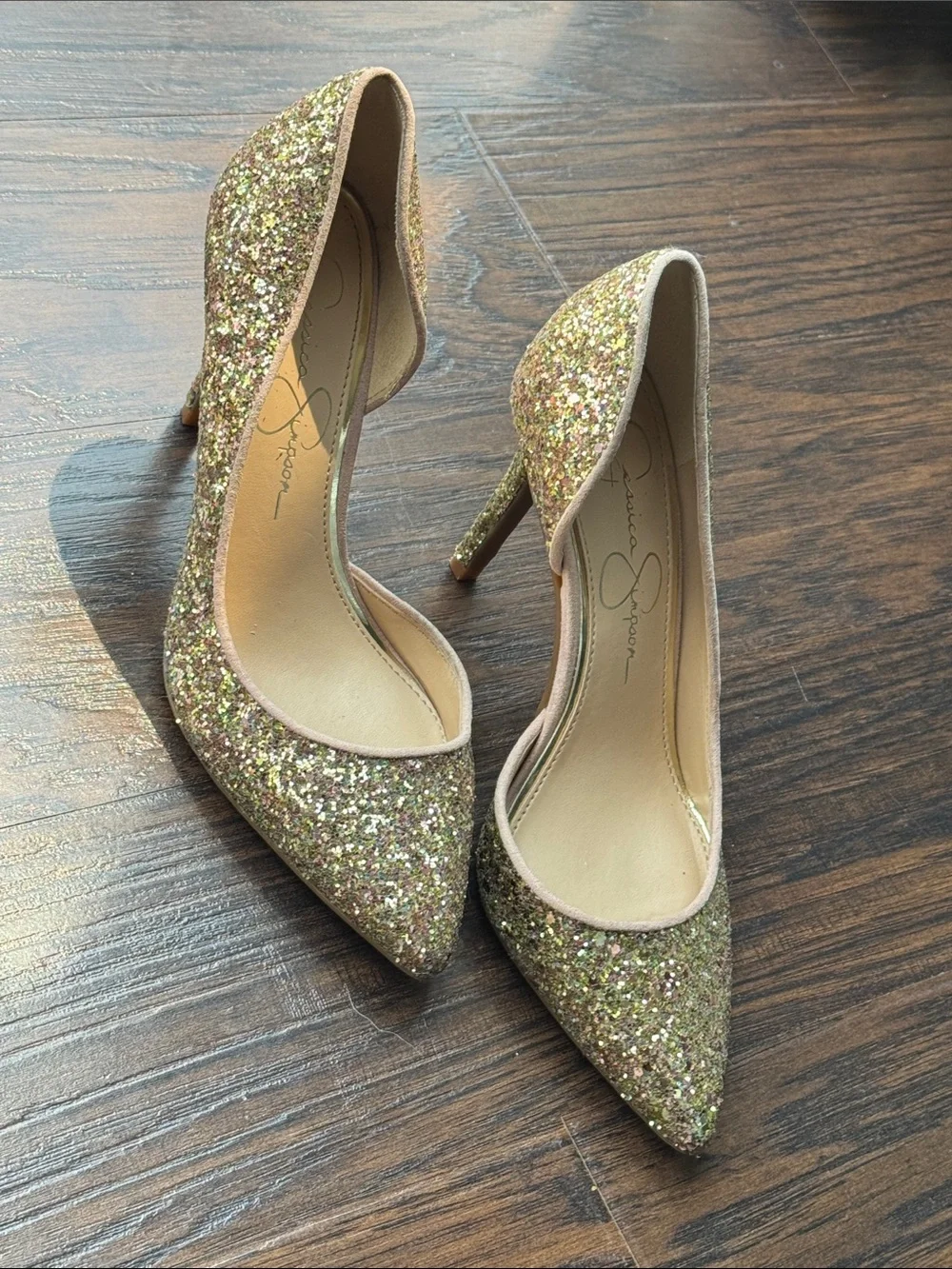 Jessica Simpson Glistening ✨ Glitter Pointed-Toe Pumps in Gold